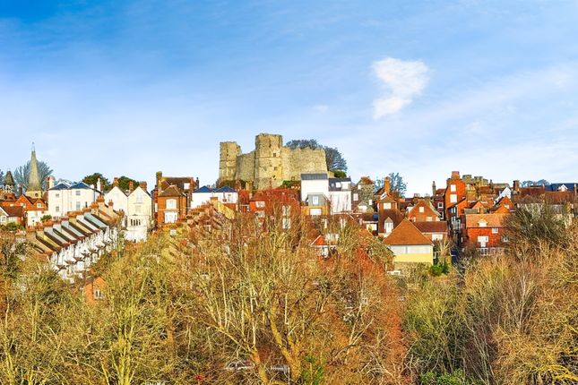 Town house for sale in Priory Street, Lewes