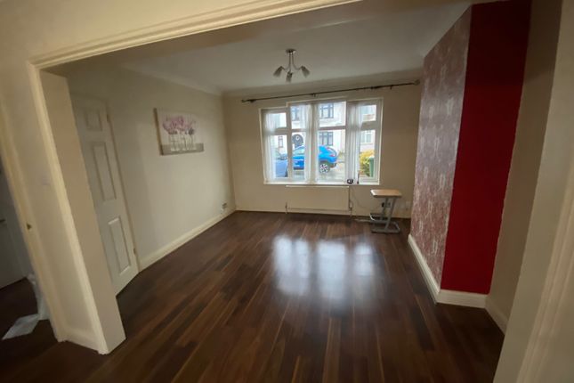 Terraced house to rent in Brabourne Crescent, Bexleyheath