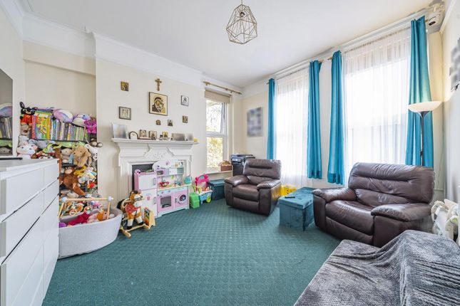 Flat for sale in Muswell Hill, London, Muswell Hill
