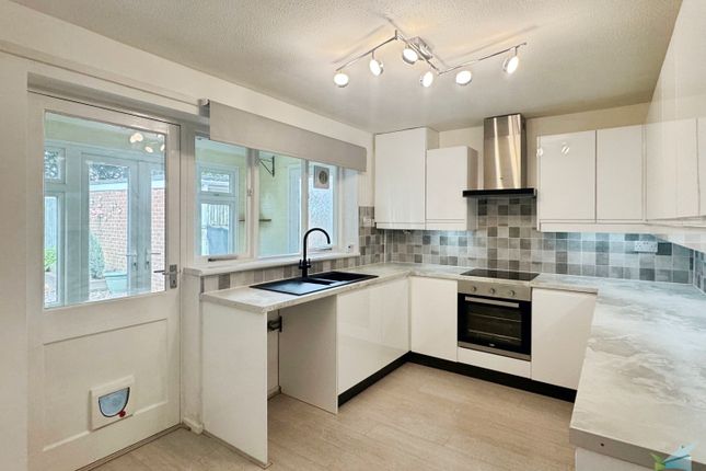 10, Ealham Close, Ashford photo 3