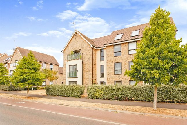 Thumbnail Flat for sale in Lawrence Weaver Road, Cambridge
