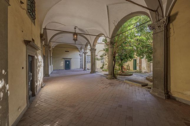 Apartment for sale in Lucca, Tuscany, Italy