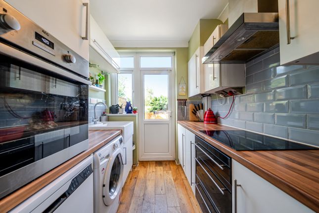53, Greenway, Chislehurst photo 4