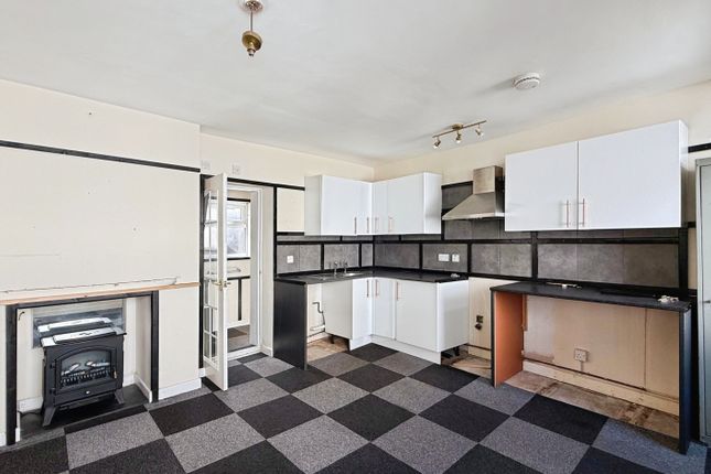 19 & 19a, Maristow Street, Westbury photo 4