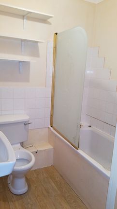 Flat 10, Westfield Avenue, Hayling Island photo 2