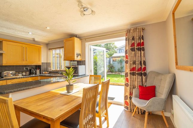 2, Meadow View, Towcester photo 4