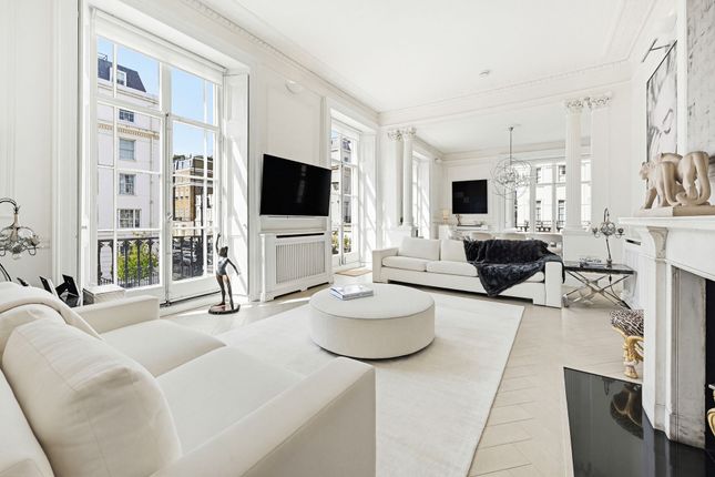 Flat 4, 34 Eaton Place Eaton Place, 34 Eaton Place, London photo 3