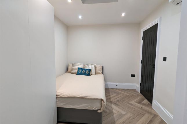 Thumbnail Room to rent in Cherry Tree Avenue, Staines