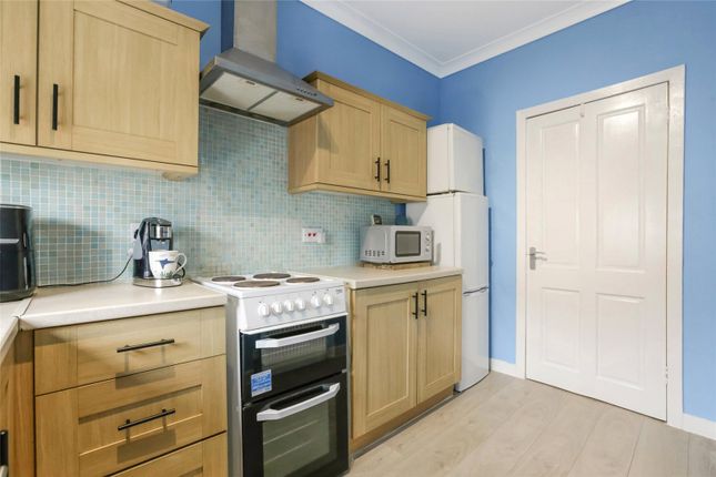 14, Hillview Avenue, Glasgow photo 4