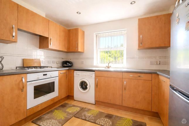 8 Debden House,, Sycamore Rise, Berkshire photo 4