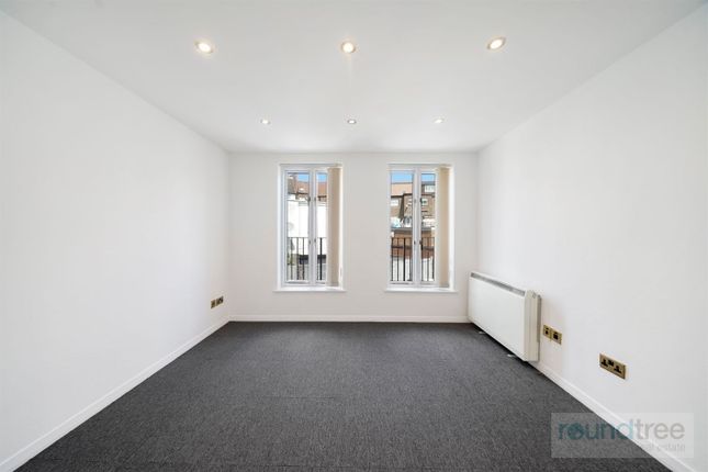 Flat 12, Sovereign House, London photo 3