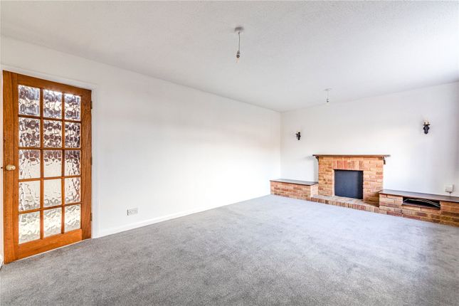 60A,, Petersham Avenue, West Byfleet photo 4