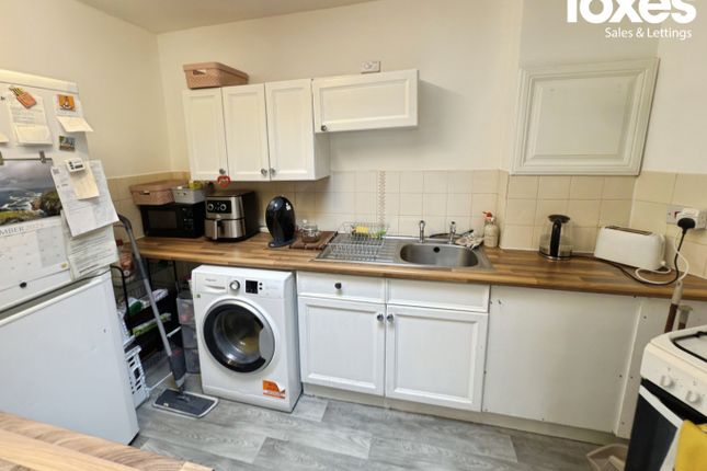 13 The Crescent, Dorset photo 2