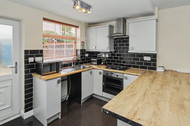 143 Mill Lane, Newton-Le-Willows photo 5