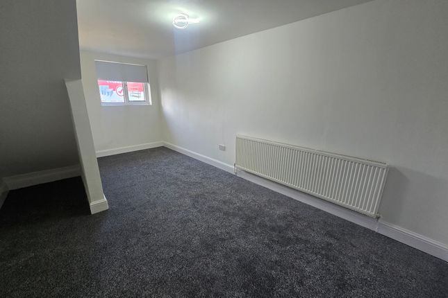 Meadow Close, Enfield photo 4