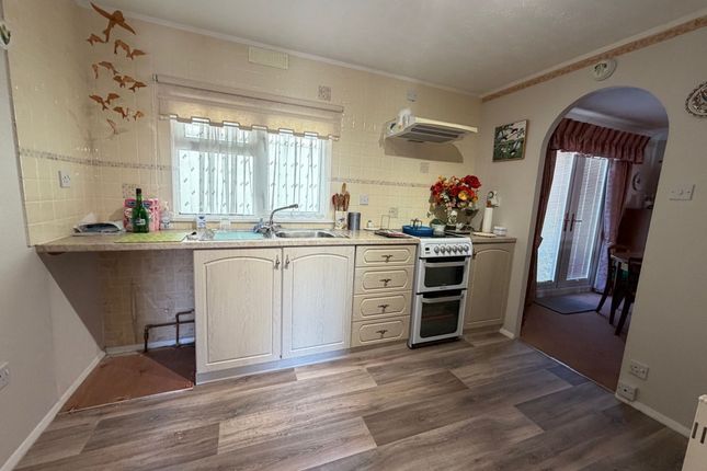 181 Heathlands Park Foxhall Road, Ipswich photo 2