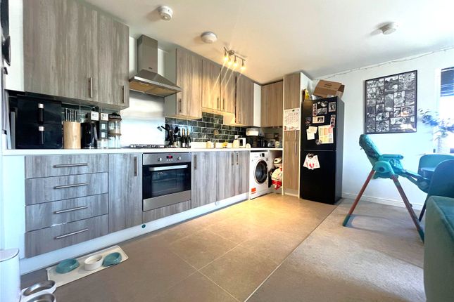 Flat 6, 6, Bartlett Avenue, Farnham photo 5