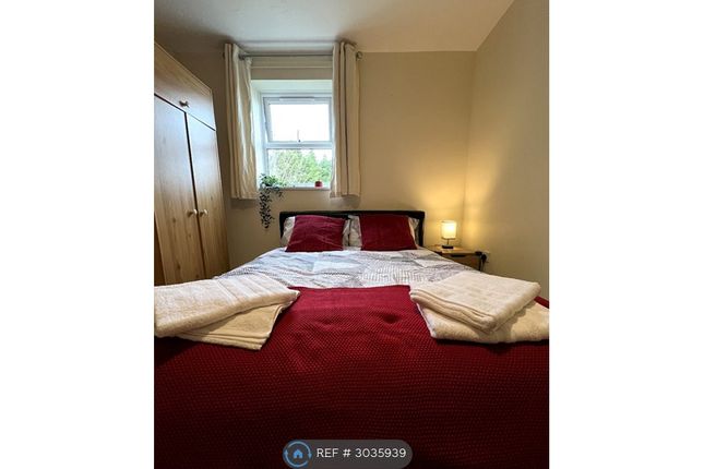 Flat, Sherwood House Rembrandt Way, Reading photo 4