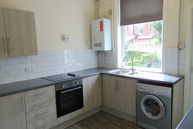 6, Chancery Lane, Oldham photo 2