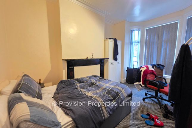 Hessle Place, Hyde Park photo 5