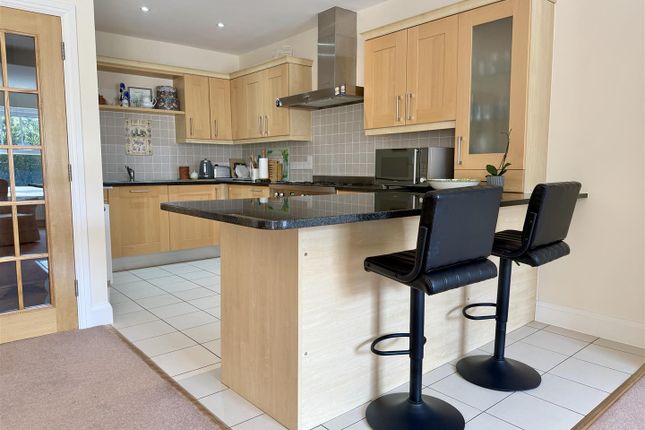 25, Sea View Court, Falmouth photo 4