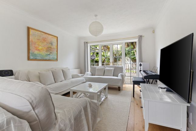 10, Aldbourne Drive, Aldwick, Bognor Regis, West Sussex photo 4