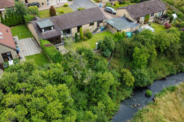 4 Riddochhill View, Blackburn, West Lothian photo 2