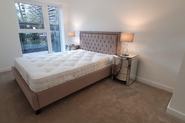 Flat to rent in Fermont House, Beaufort Park, London