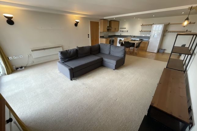 Flat 161, Abacus Building, 246, Bradford Street, West Midlands photo 2