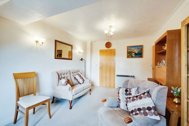 18, Hillyard Court, Wareham photo 3