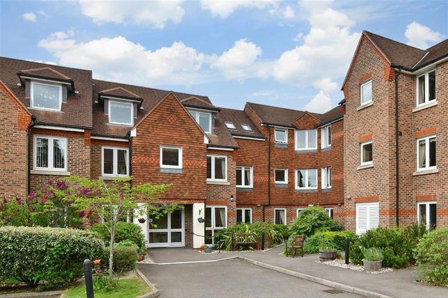 Thumbnail Flat for sale in London Road, Redhill, Surrey