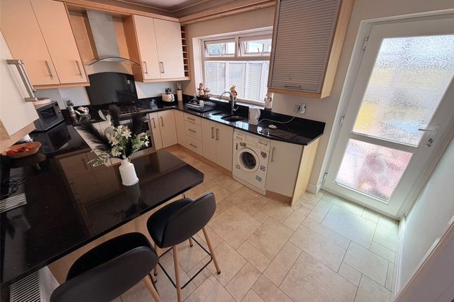 472, Manchester Road, Bolton photo 4