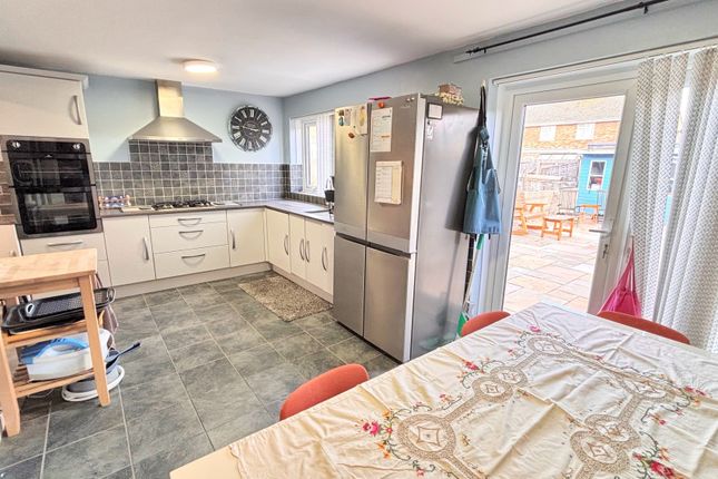 40 Croft Road, Portland photo 3