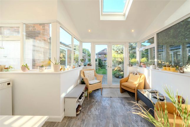 13, Hillfoot Drive, West Yorkshire photo 4