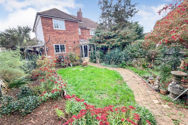 Fernie Close, Kettering photo 4