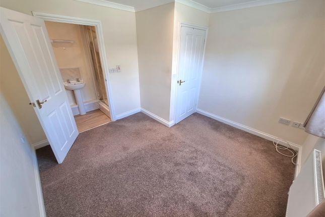 19, Well Meadow, Launceston photo 4