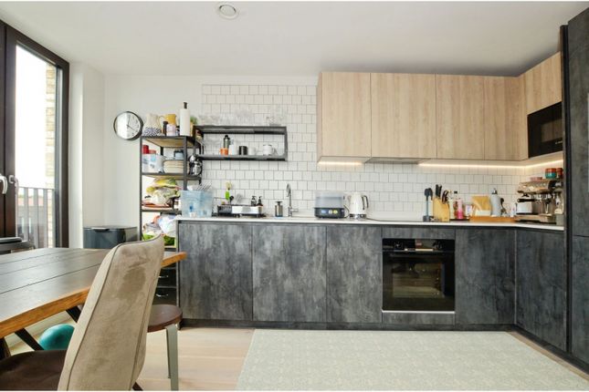 Flat 64/Bartram House, 10 Maurice Browne Avenue, London photo 4