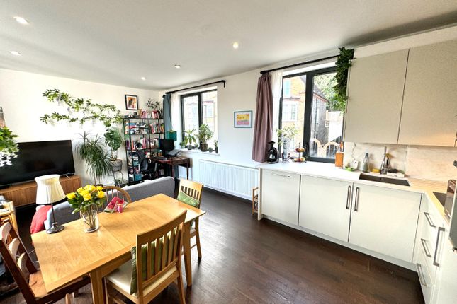 Flat for sale in Confidence House, Manthorp Road, Plumstead, London