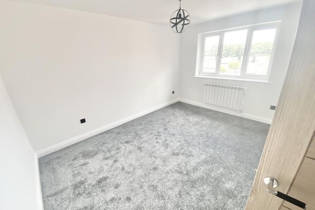 Tenney House, Curzon Drive, Essex photo 4