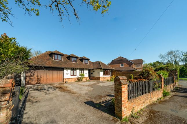 4-bed house on 28, Rogers Lane, Stoke Poges, £800,000