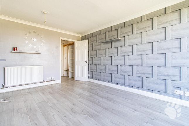 59, Appleford Court, Pitsea photo 3