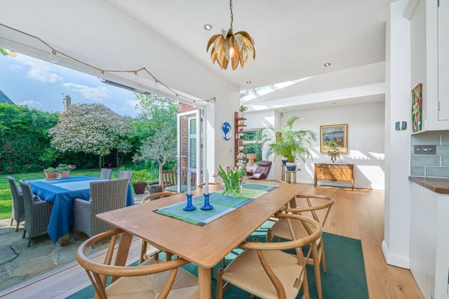 3, Stonehill Close, London photo 3