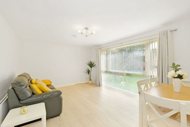 2-bed flat on 13, Cairnlee Crescent North, Aberdeen, £1,195/mo