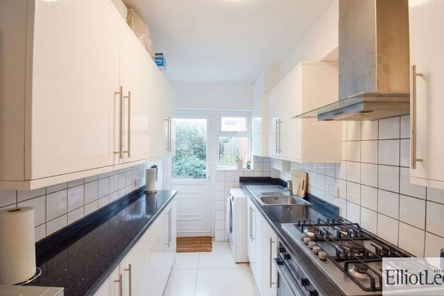 295 Kings Road, Harrow photo 4