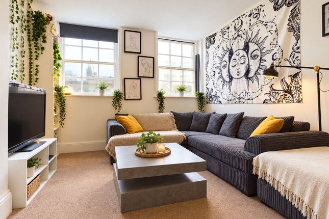 Flat 6, 28, Oriental Place, Brighton photo 3