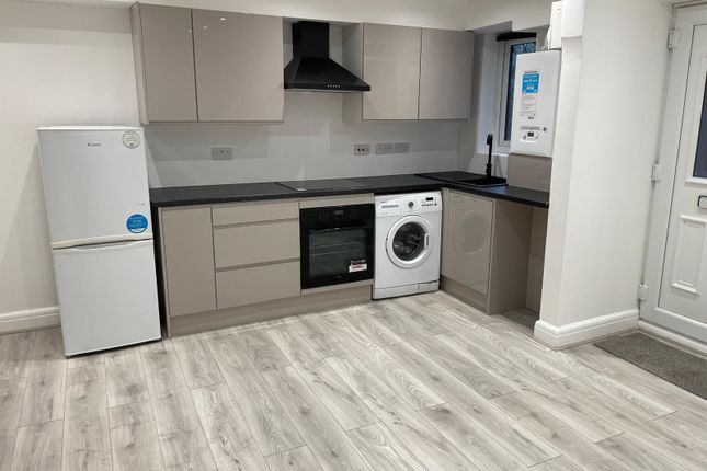 Aspen Park Drive, Watford photo 4
