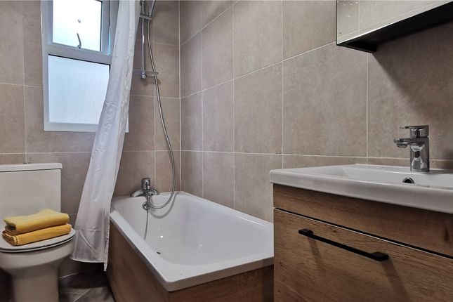 5, 55, High Road, WILLESDEN photo 4