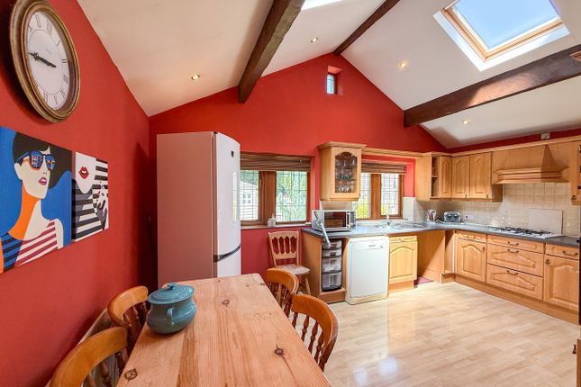 Quarry Cottage, Rightox Road, Holmfirth photo 4