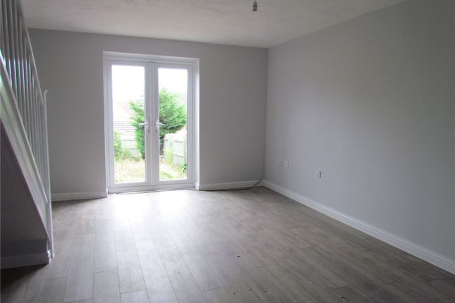 18, Kingfisher Drive, Essex photo 2