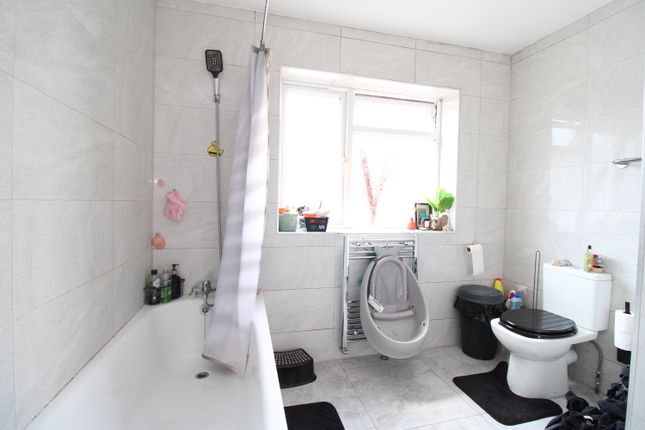 135, Dunstable Road, Luton photo 5
